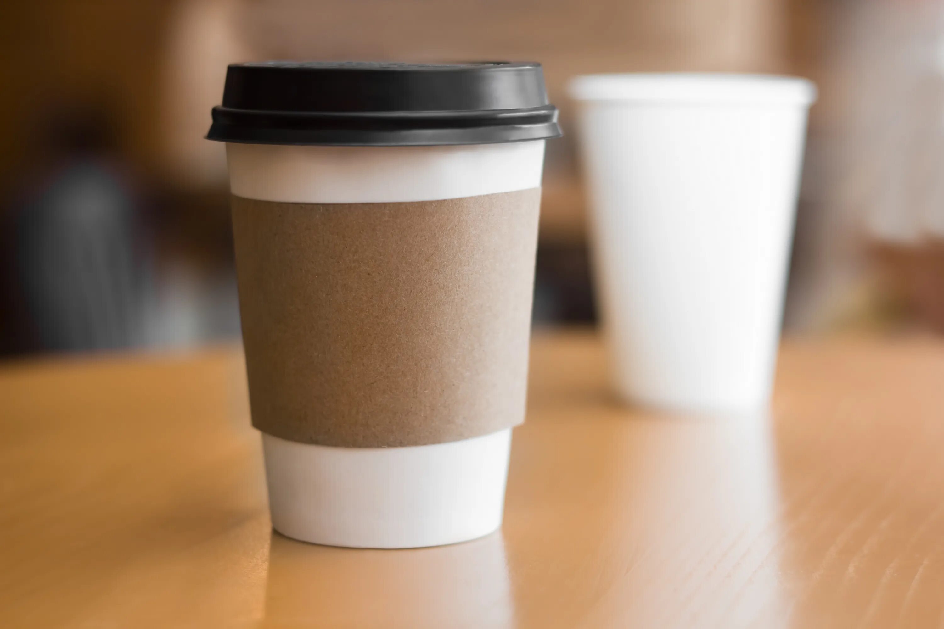 Cups libs. Стакан для кофе. Стаканчик кофе. Пластиковый кофейный стаканчик. Кофе в бумажном стаканчике.