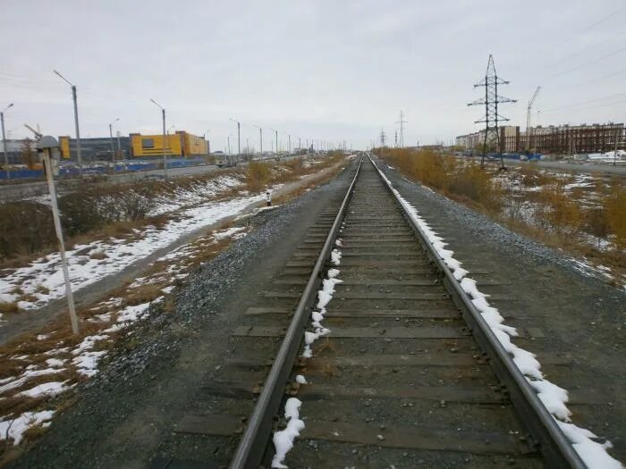 Новый уренгой промзона. ЖД вокзал Пангоды. Уренгой поселок промзона. Пангоды железная дорога. Станция Пангоды фото.