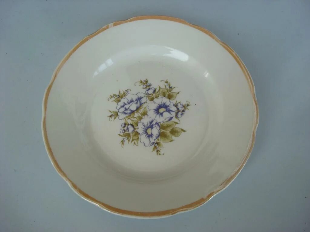 Завод мдф мортка. Заводы коростеня. Korosten porcelain чайный сервиз. Коростенский фарфоровый завод клема. Коростенский фарфоровый завод тарелка.