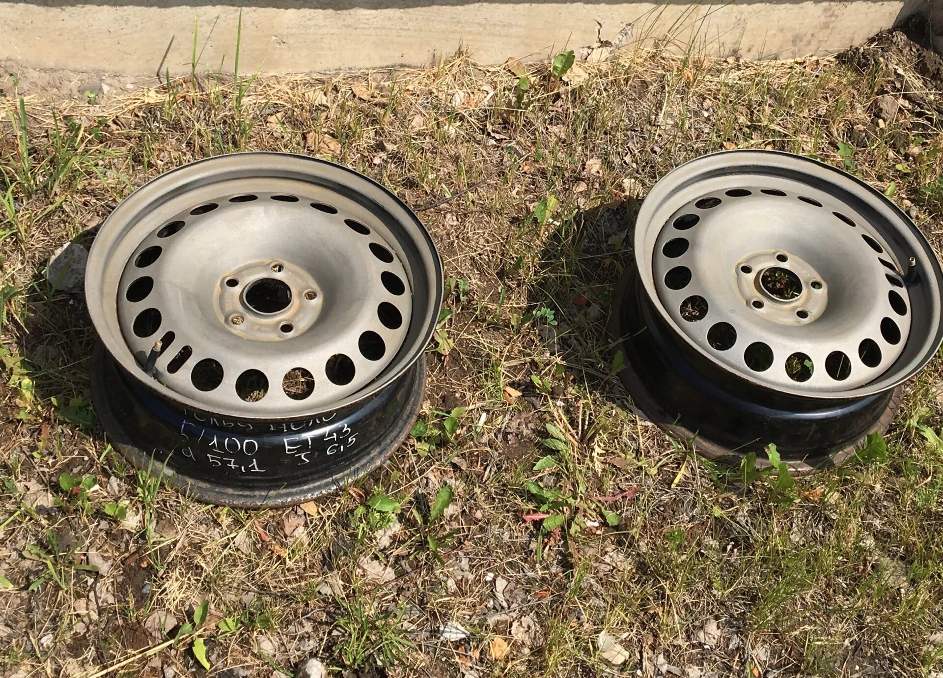 4 100 r14 штампы тойота. Штампы р 16. Штампы р 16. Колесо ситроен штамп. Диск штамп r16 crafter.