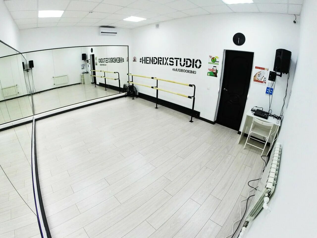 Марксистская 34 к5. Hendrix studio школа танцев белорусская. Хендрикс студио. Hendrix studio марксистская vintage. Hendrix studio москва.