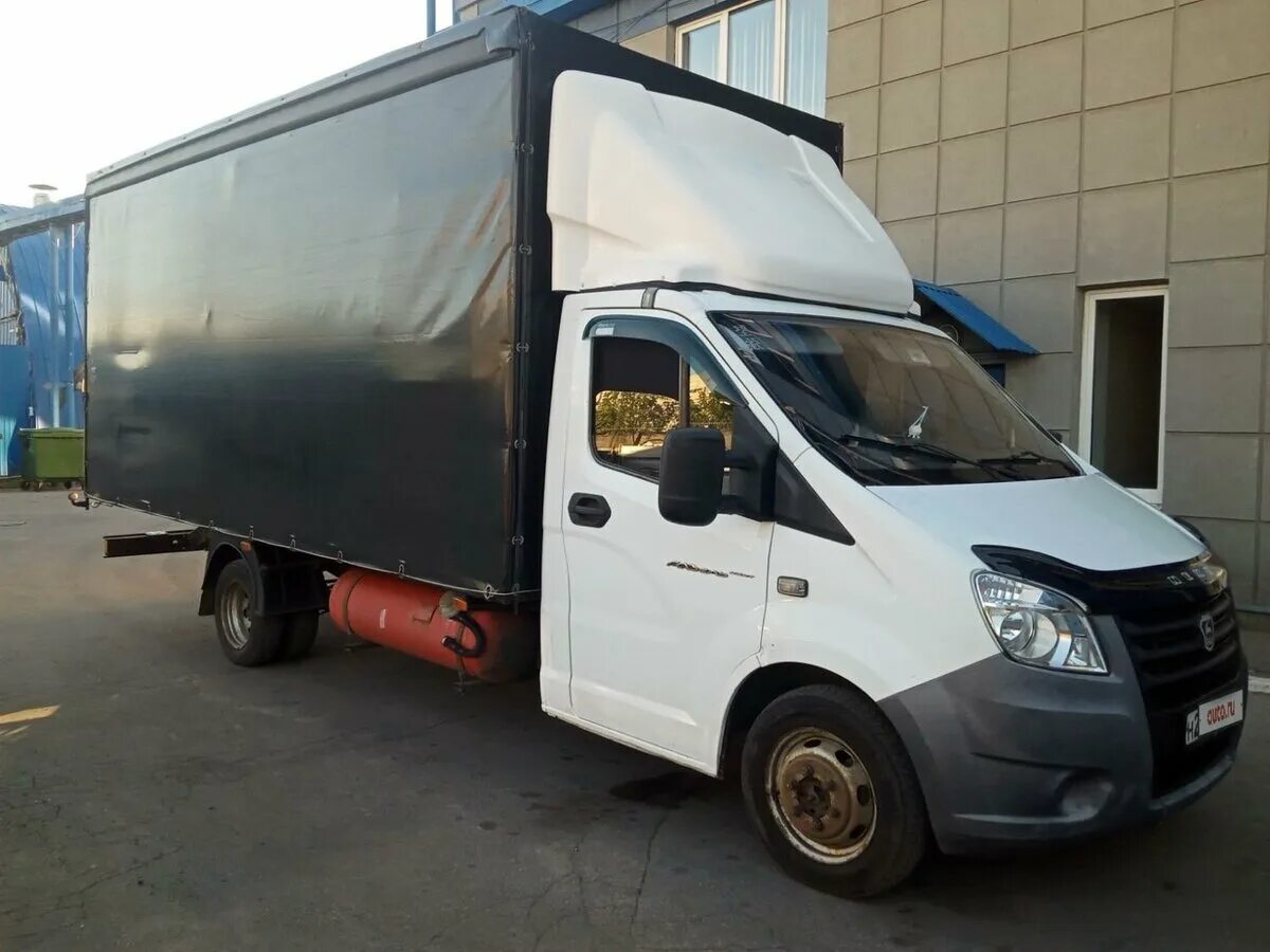 Газель next 2014. Газ газель next 2013. газель тентованный 2016 белый. газель next тент белая со спальником.