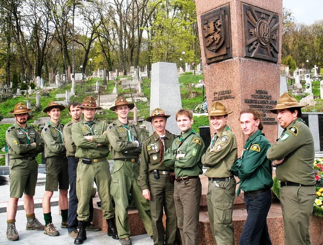 Памятник сс в канаде. Памятник дивизии СС Галичина на Украине. Памятник дивизии СС Галичина. Памятник дивизии СС Галичина во Львове. 14-Я Гренадерская дивизия СС «Галичина».