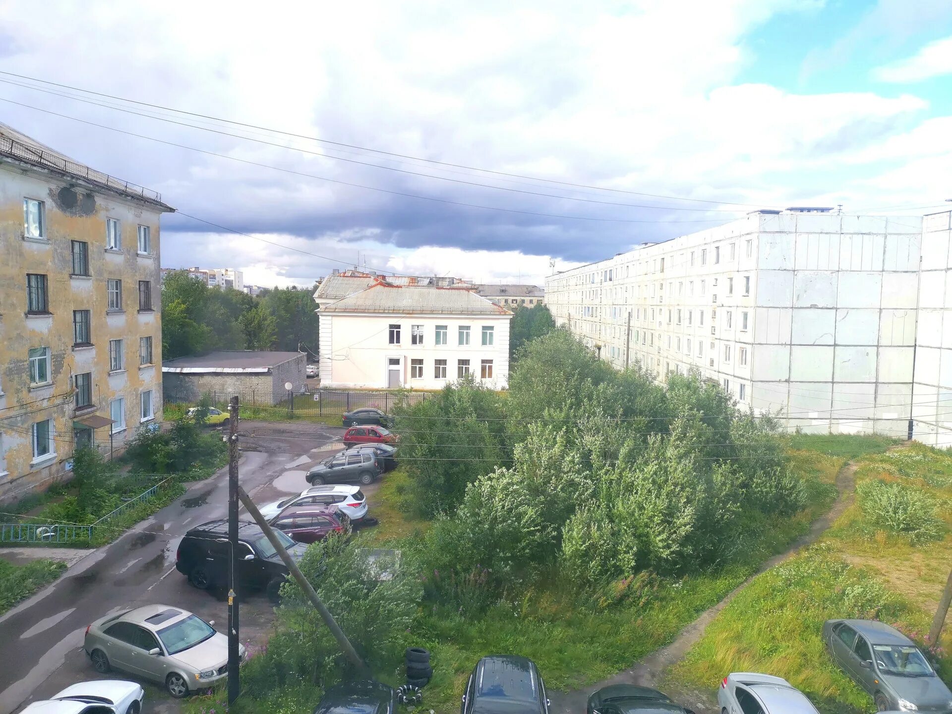 Североморск 1 авиагородок гвардейская. Почта североморск авиаторов. Североморск авиаторы. Тц морской североморск. Монумент славы авиаторам северного флота.