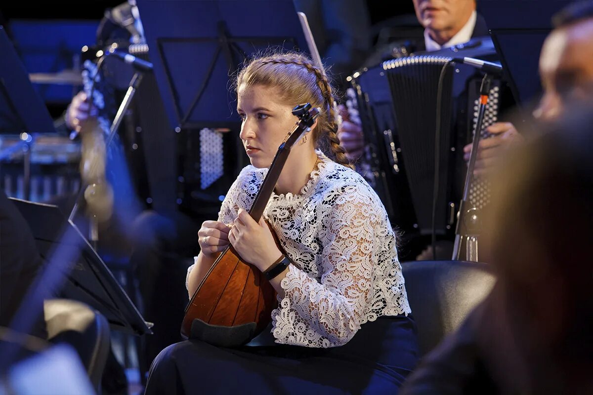 Оркестр 00. Русский академический оркестр новосибирской филармонии. Играющий оркестр. Джазовый оркестр олега лундстрема казань. Персимфанс оркестр без дирижера.