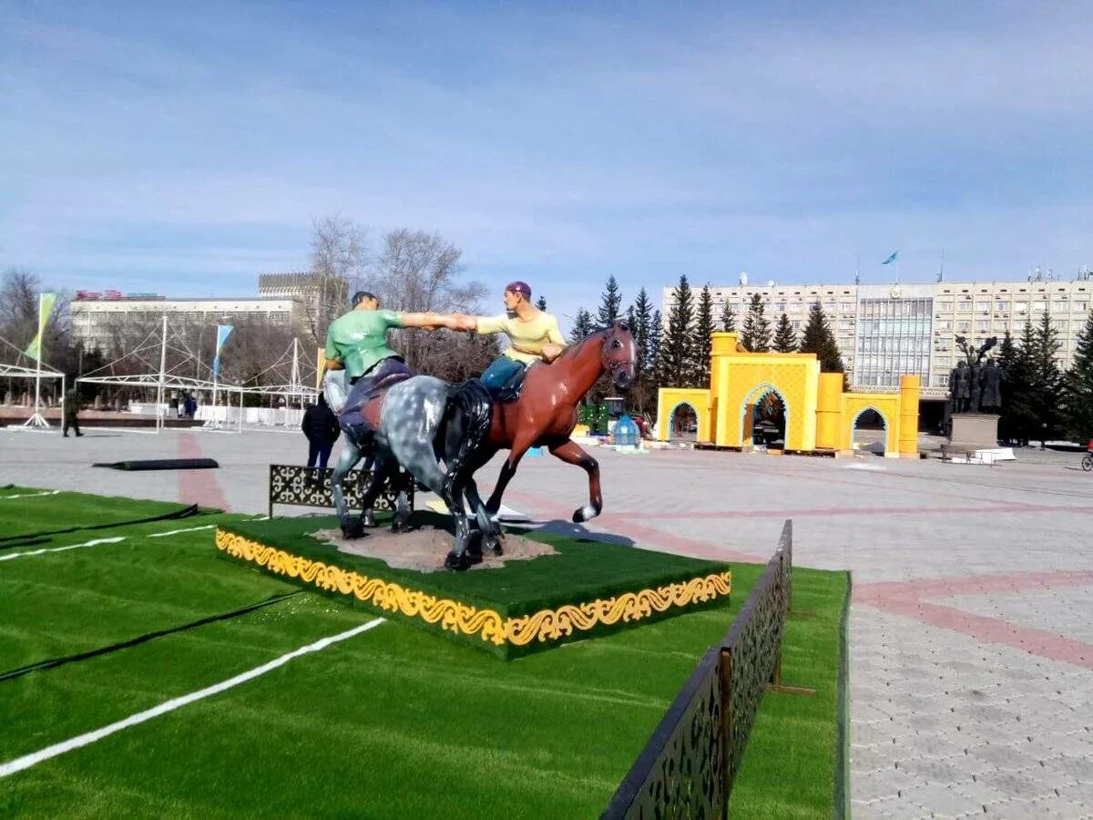 Петропавловск покажите город петропавловск казахстан. Город Петропавловск Казахстан. Г Петропавловск Северо-Казахстанской области. Петропавловск Казахстан достопримечательности. Площадь Петропавловска Казахстан.