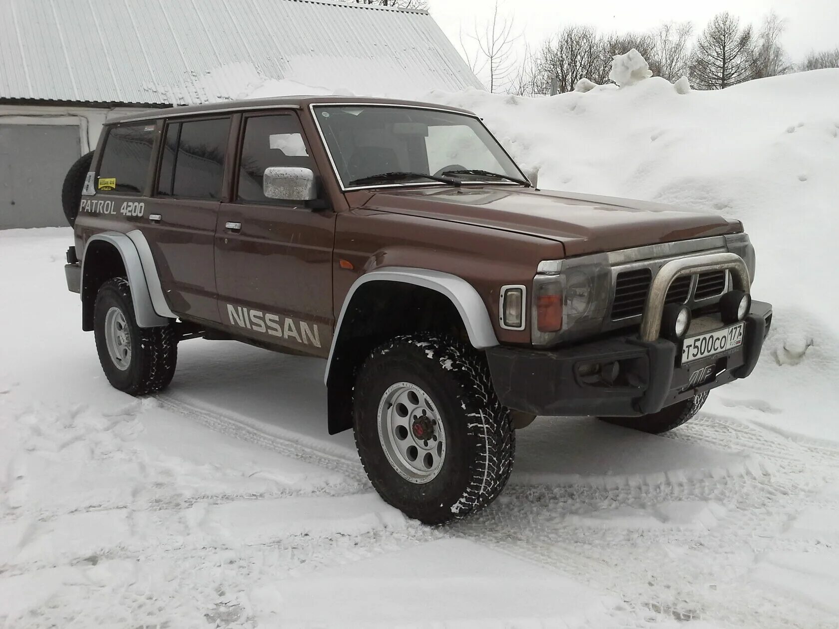 Nissan Patrol y60 stock. Ниссан Патрол 60. Патрол трехдверный y60. Ниссан Патрол у60 зелёный.