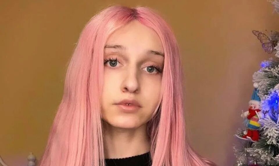 Бывший парень даши корейки. Максим матвеев даша. Парень даши. Даша корейка до смены пола. Бывший парень даши корейки.