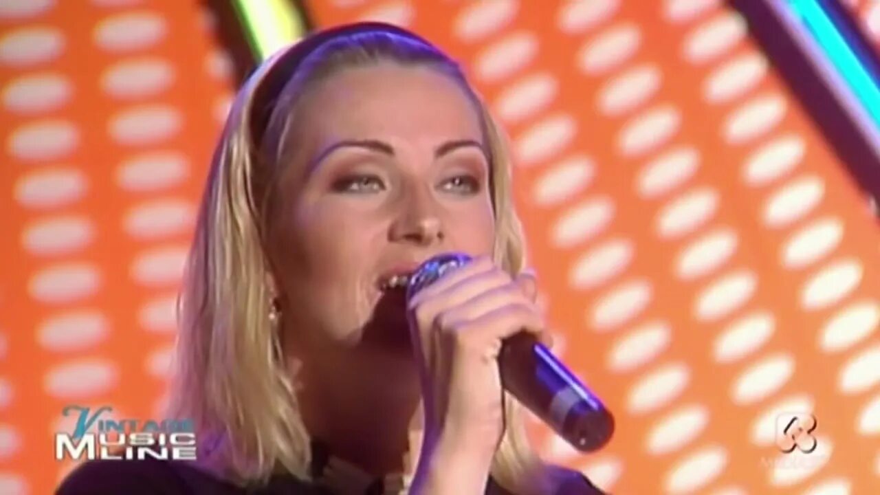 Ace of base йенни берггрен. Cazzette she wants me dead. She wants live. She wants live. She wants live.