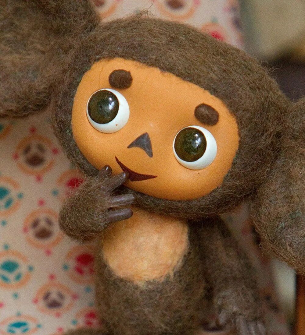 Какие глаза у чебурашки. Лицо чебурашки. Какие глаза у чебурашки. Уши чебурашки. Глазки для чебурашки.