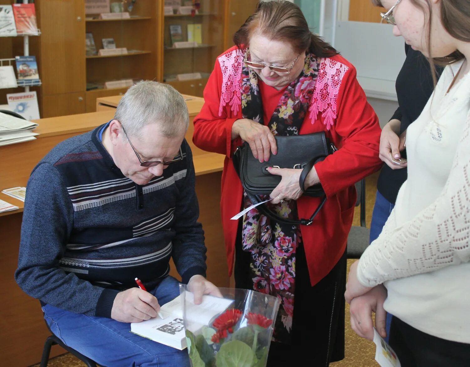новосиб вузы экономика. новосибирский институт повышения.