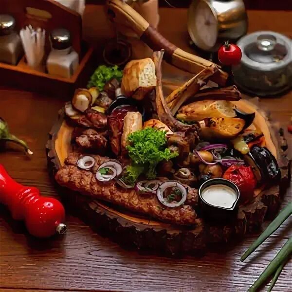 Чесночный рамен. Люля кебаб телятина. Баранина с паприкой. Кафе бар барашек волгоград. Барашек ул быстрова 143 меню.