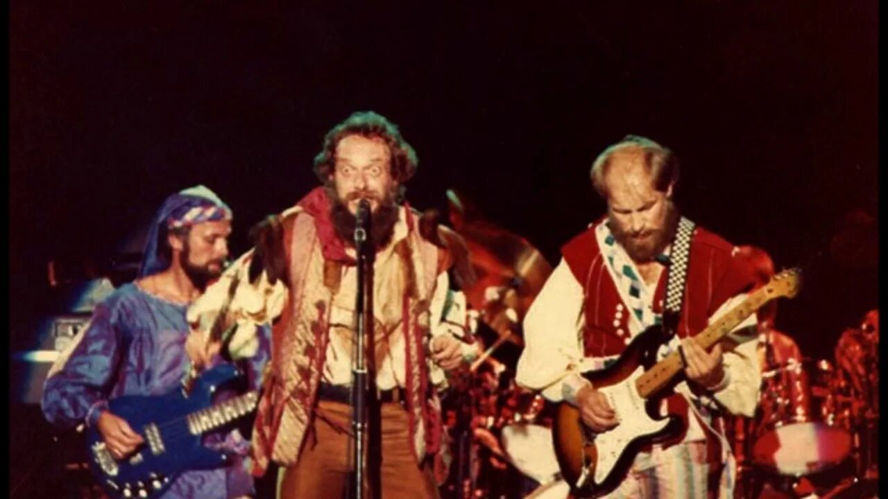 Jethro tull christmas. Jethro tull band. jethro tull 1982 the broadsword and the beast. jethro tull 1979. jethro tull rokflote.