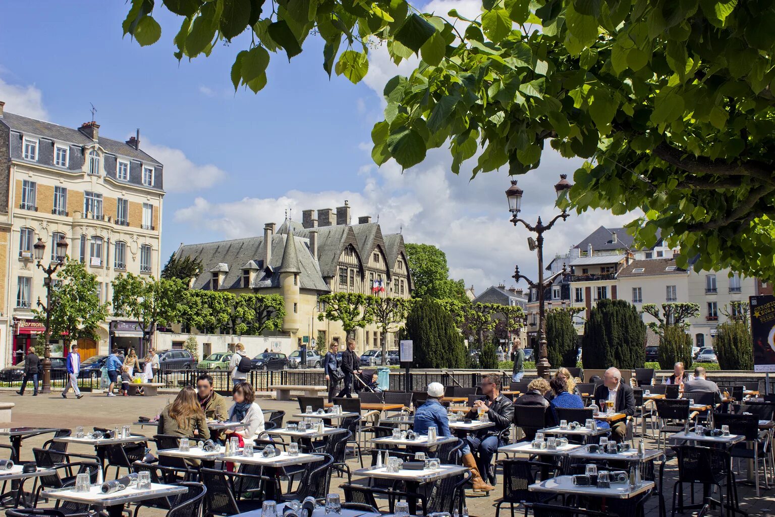 Реймс шампань. Реймс Франция. Reims город Франция. Реймс Франция достопримечательности.