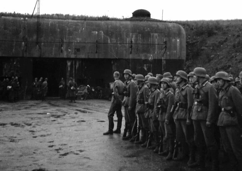 Прорыв мажино. Линия мажино 1940. штурм линии мажино. немцы на линии мажино. прорыв линии мажино.