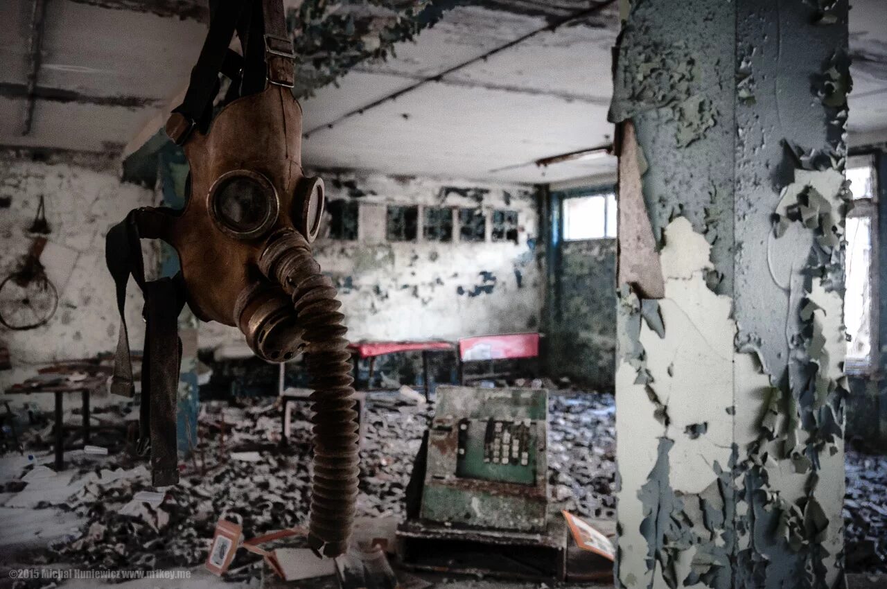 Зоны после аварии. Зона отчуждения Чернобыльской АЭС Припять. Город призрак Чернобыль Припять. Припяти зона отчуждения призраки. Чернобыль зона отчуждения ЧАЭС.