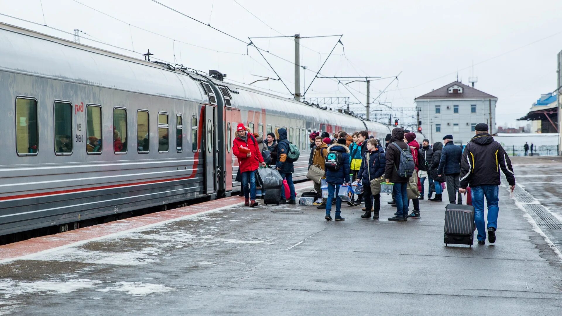 фирменный поезд иваново-санкт-петербург. фирменный поезд текстильный край 045а санкт-петербург иваново. фирменный поезд иваново петербург. фирменный поезд иваново петербург. фирменный поезд 045 иваново санкт-петербург.