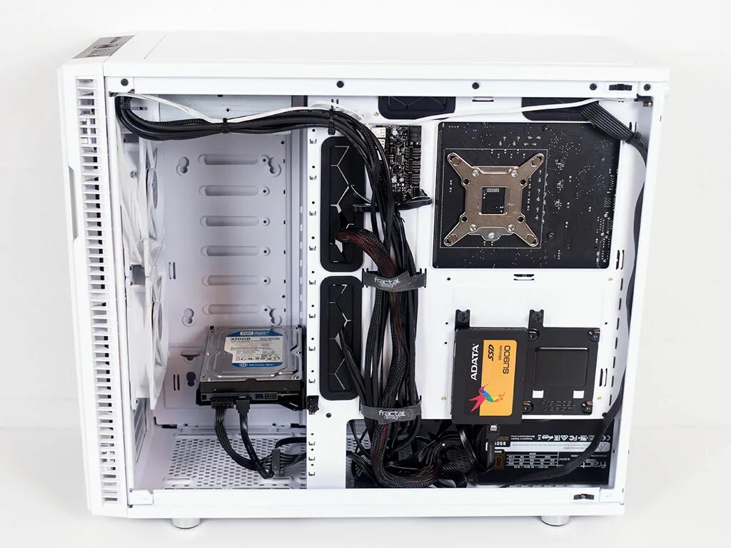 Fractal design r6. Fractal design define r6 atx блок. fractal design define r6 fan hub. fractal design type-b 3,5 дюйма. fractal design сервер.
