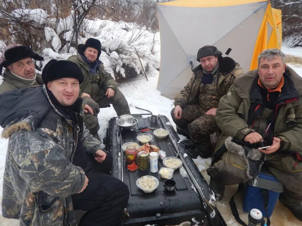 Новости с челябинских водоемов свежие. Шпалозавод Парабельского района. Катер Парабель Нарым. Село Нарым Парабельского района Томской области. Рыбалка в Парабели.