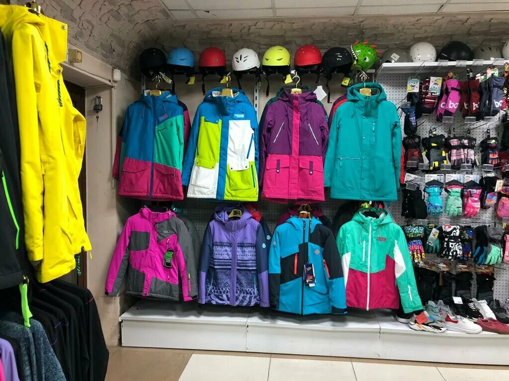 Nike томск магазин. спортивный костюм адидас женский. горнолыжные костюмы красноярск. спортивный костюм женский. спортивная одежда томск.