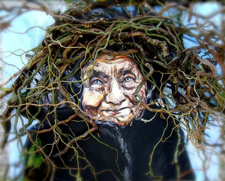 Реальная баба яга. Инсталляция баба Яга. Племя Яга. Обугленная баба Яга. Мама баба Яга.