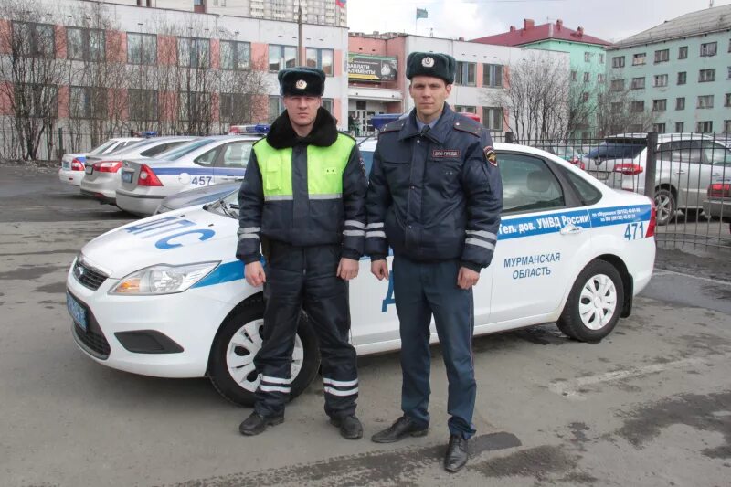 Инспектор ГАИ Мурманск. Полиция Мурманск. Машины спецбатальона ДПС. ГАИ Североморск. Областное гаи телефон