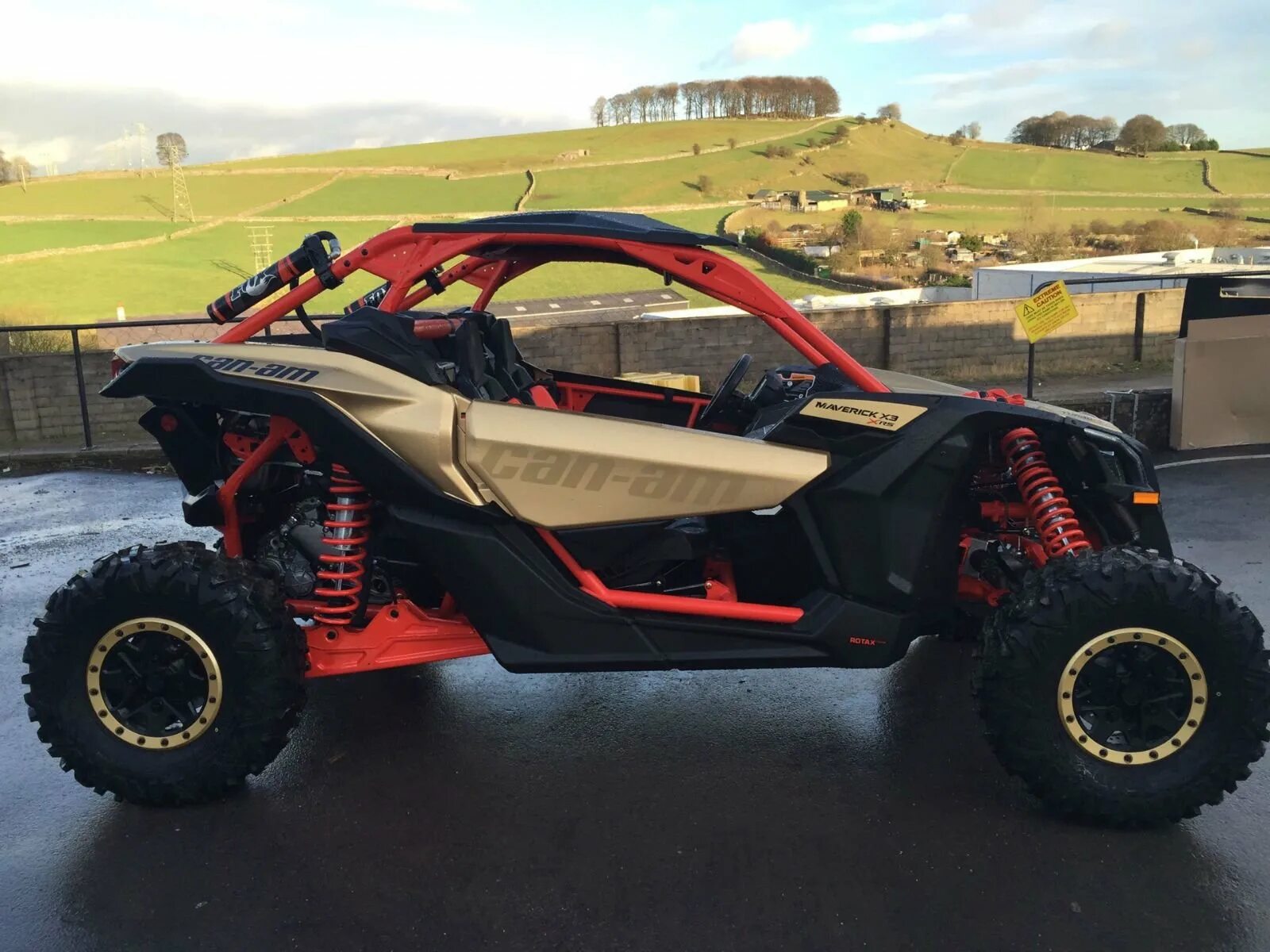 Фотки баги. Багги SSV. Маверик машина багги. Maverick x3 x RS can-am офроуд. Can am Maverick Offroad.