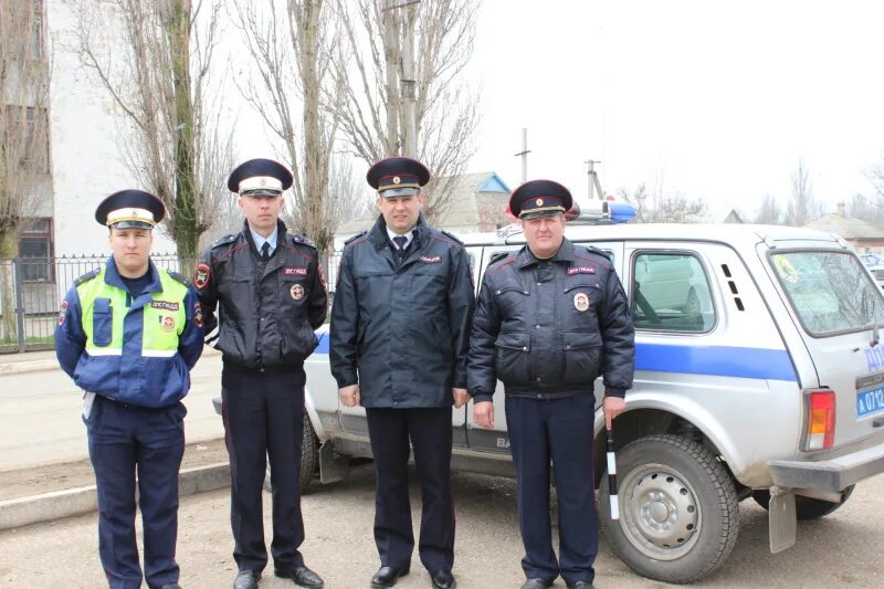 ДПС Аксайского района. Сотрудники ДПС советского района. Начальник ГАИ Ленинского района Республика Крым. Сотрудники ГИБДД Крым. Гибдд куйбышев