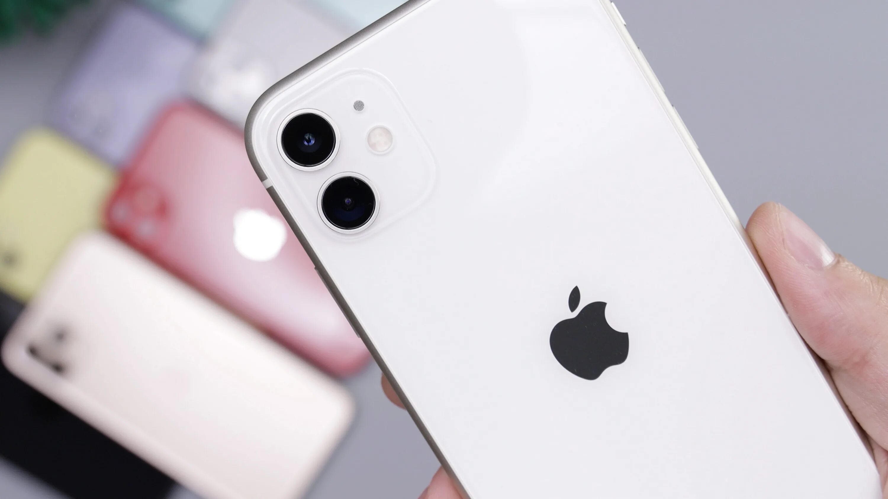 Айфон 11 нету. Iphone 11 White. Apple iphone 11 64gb White. Смартфон Apple iphone 11 128gb White. Эпл 11 айфон белый.