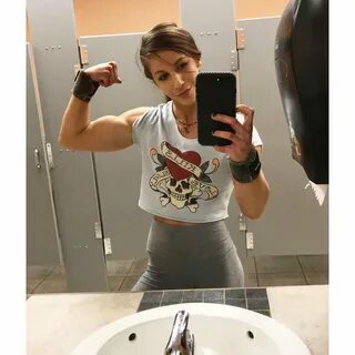 Jessica Piccoli (jjjeeessiiiccaaa) .