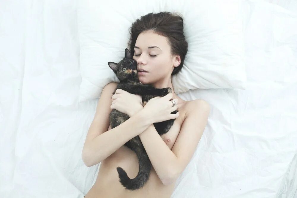 Kate kotik записи. Красивые девчонки с красивыми кисками. Девушка кошечка. Kate kuray слив. Kate kotik записи.