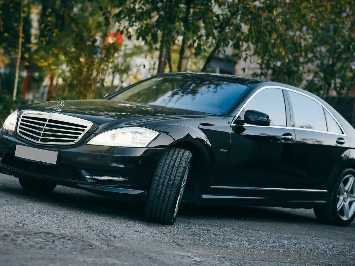 Мерседес s класса купить бу. Мерседес Бенц s221. Mercedes s class w221. Мерседес Бенц 221. Mercedes s 221.