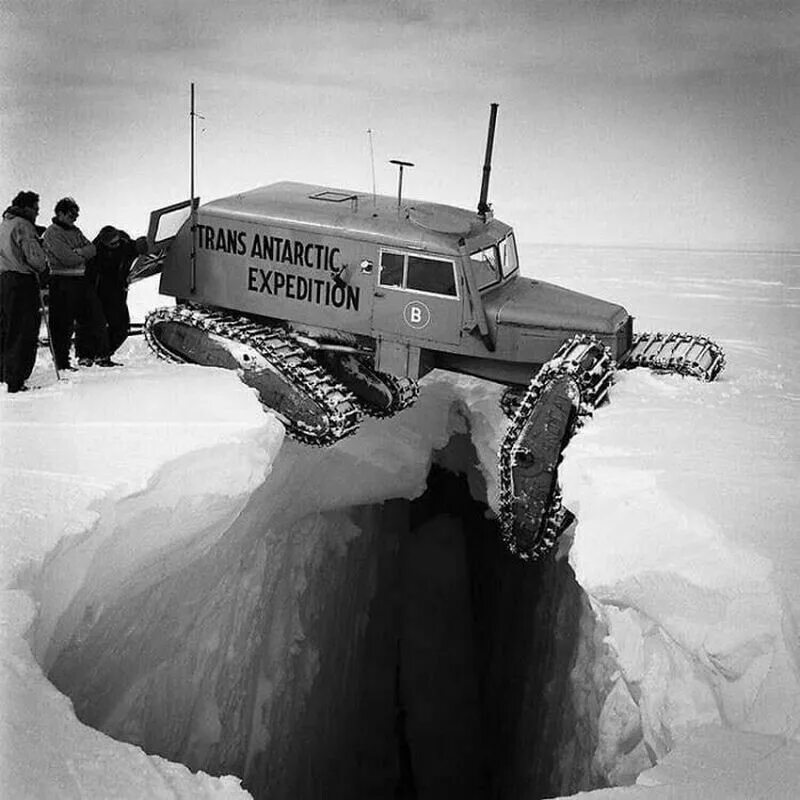 Новая Швабия база 211 в Антарктиде. Trans Antarctic Expedition вездеход. Trans Antarctic Expedition 1957. Вездеход Tucker Sno-Cat.