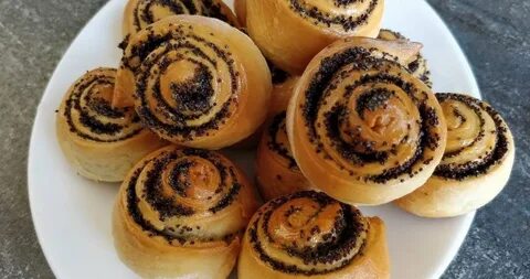 Улитка с маком