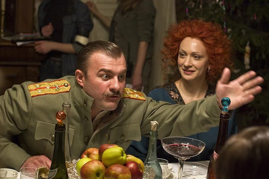 Пореченков спектакли. Мышлаевский белая гвардия. белая гвардия 2012. пореченков белая гвардия. белая гвардия снежкин.