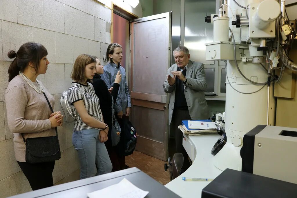 Институт химической физики черноголовка. Черноголовка институт физики. Долгополов валерий ифтт ран. Черноголовка наукоград институты. Институт твердого тела черноголовка.