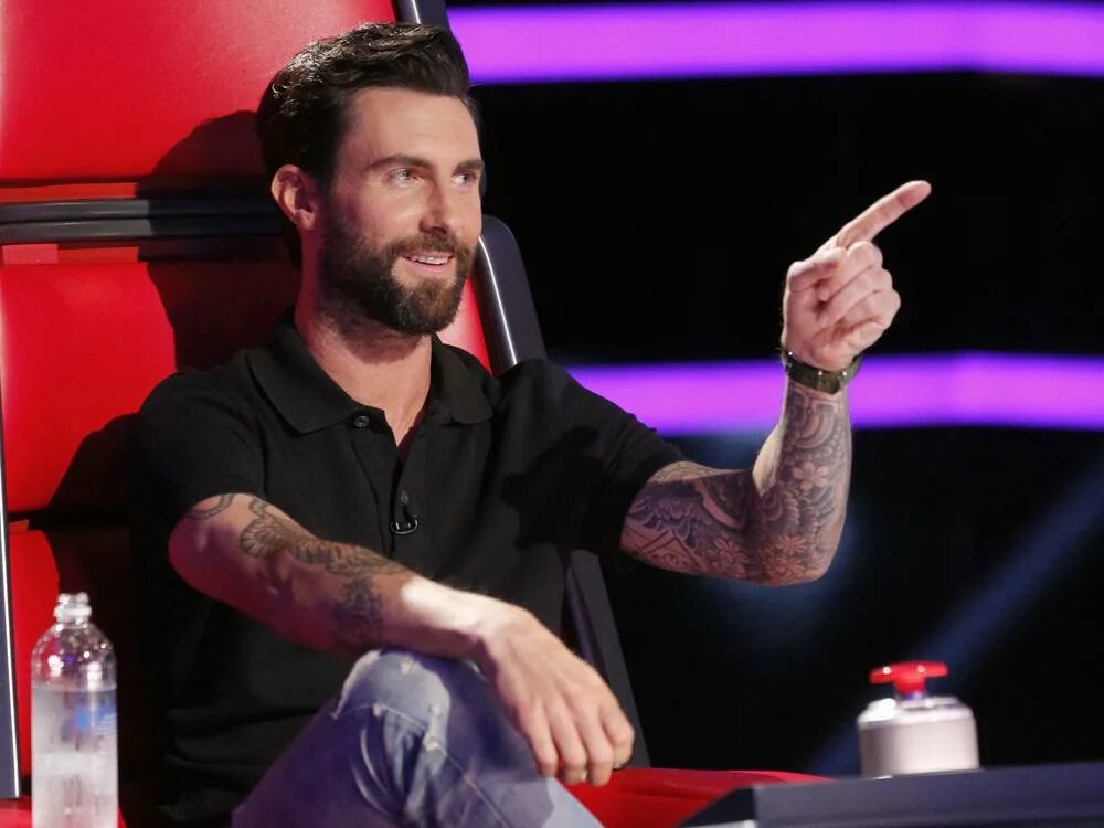 Хочу сильный голос. Adam Levine в голосе. Группа марун 5 певец.