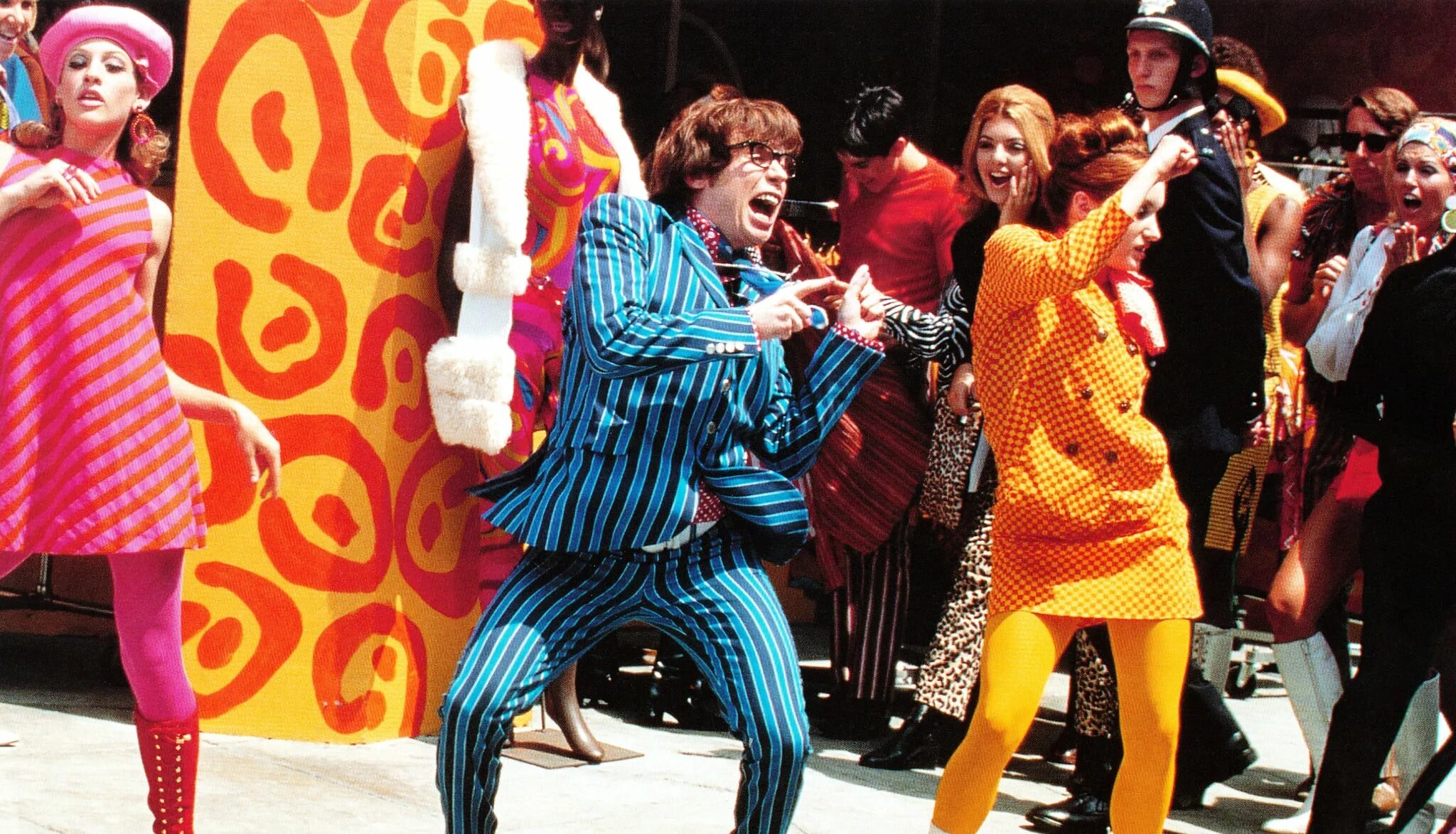 Элизабет хёрли остин пауэрс. Austin powers. Ac comics. Ac comics. Остин пауэрс: человек-загадка международного масштаба (1997).