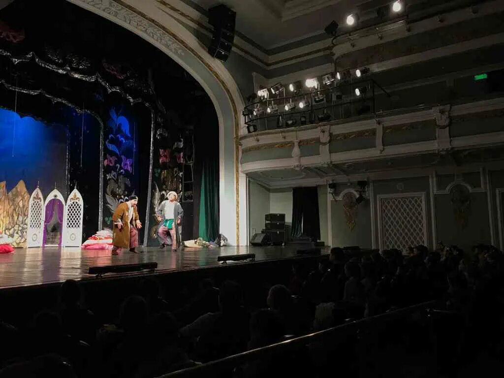 Театр тинчурина казань сайт. Театр тинчурина казань сайт. Театр тинчурина казань. Театр драмы и комедии казань. Театр тинчурина казань.