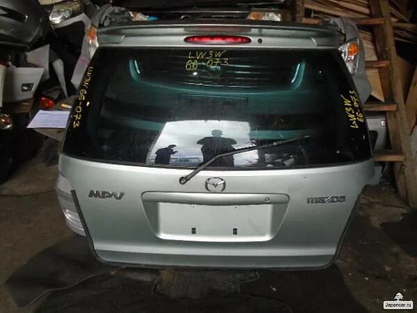 Мазда мпв задняя крышка. Дверь передняя правая мазда мпв 2. Задние двери мазда мпв. Дверь передняя мазда мпв 2. Mazda mpv задняя дверь.