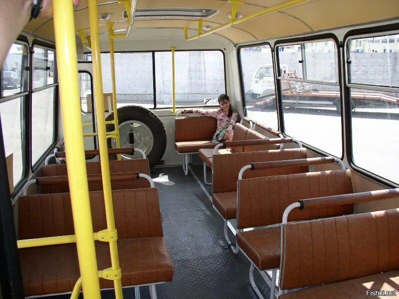 Автобус без сидений. Паз 3205 салон. паз-3205 автобус внутри. салон паз 3205 без сидений. паз 3205 инвалидный салон.