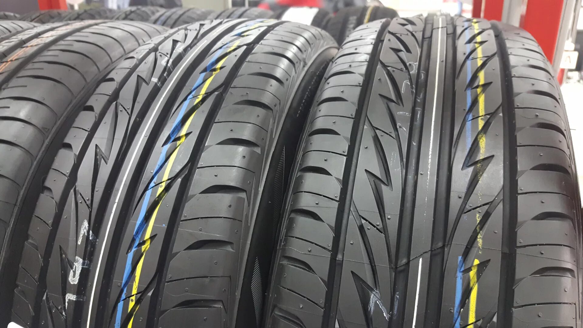 Купить колеса летние 205 55. Bridgestone my-02. Bridgestone my-02 sporty Style. Bridgestone sporty Style my-02 195/55 r15. Bridgestone my-02 sporty Style 205/55 r16 91v.