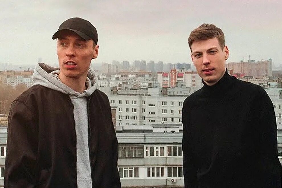 На крыше городских домов песня