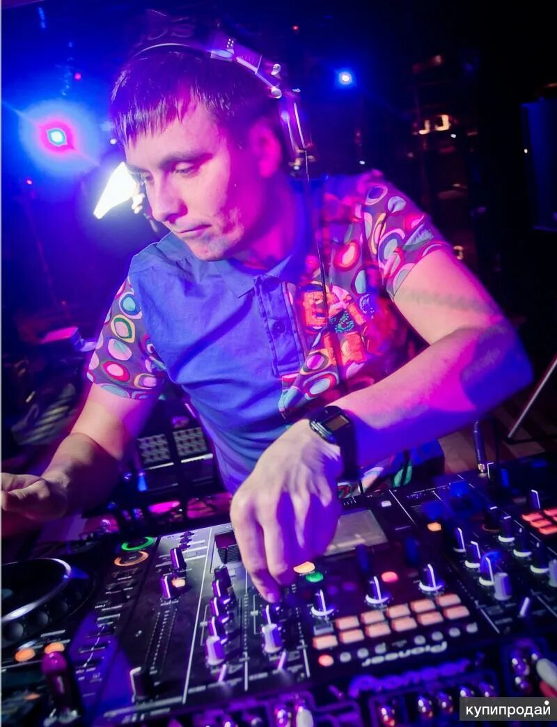 Олег q dj петрозаводск. Диджей олег. Handmade. Диджей олег. Диджей олег.