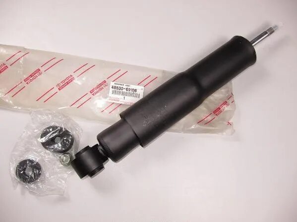 Toyota land cruiser 100 амортизаторы задние. амортизатор waydo land cruiser 100. аморты на багажник крузер 100. амортизатор land cruiser 100. амортизаторы накамура ленд крузер 100.