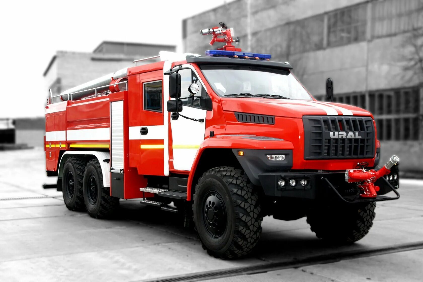 Rosenbauer водомет. Пожарная машина урал некст. Аэродромная пожарная машина rosenbauer. Man sx 43. Пожарная машина rosenbauer panther 8x8.