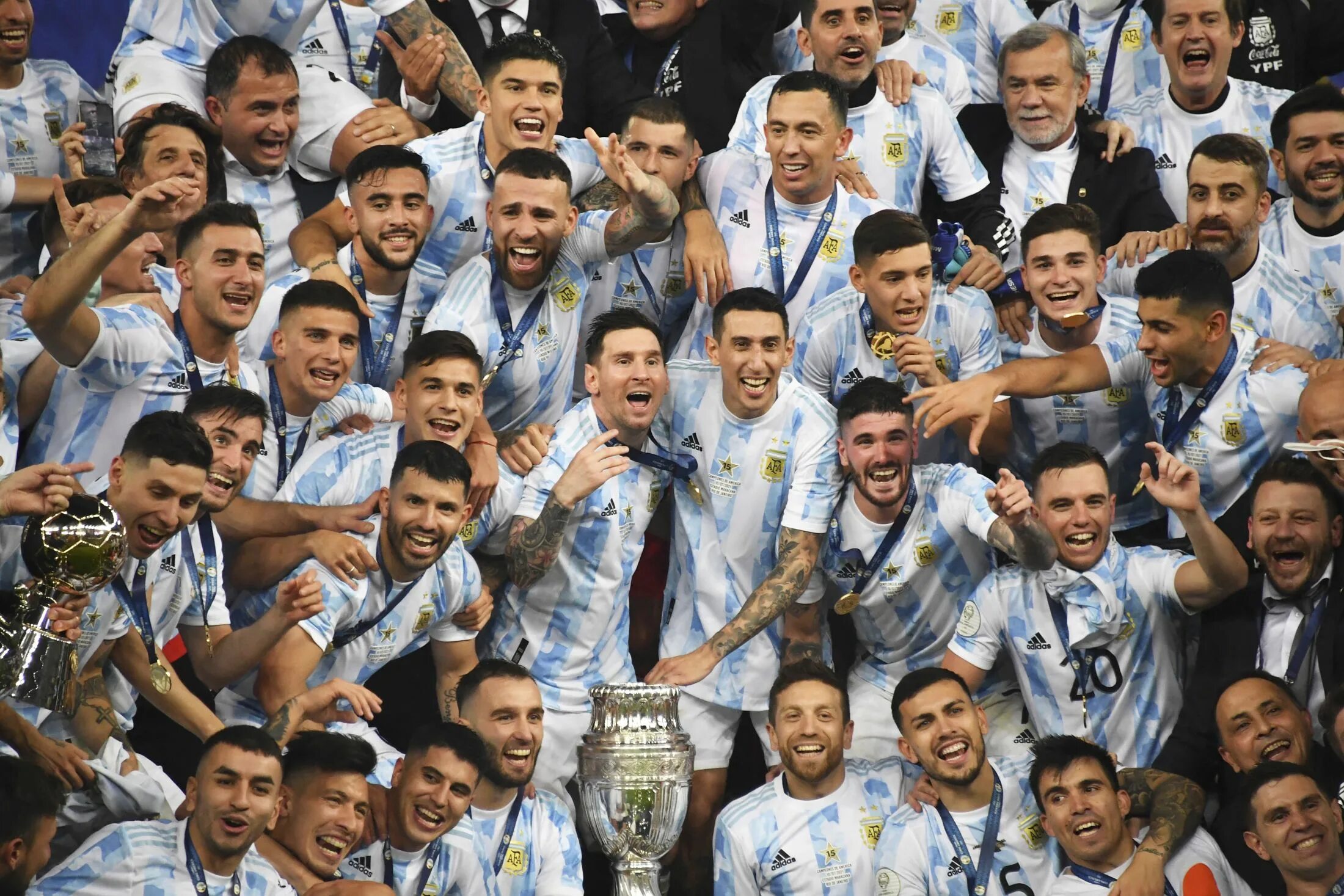 Италия Аргентина. Аргентина 3 место в Кубке Америки. Фото Аргентина чемпион 2022.