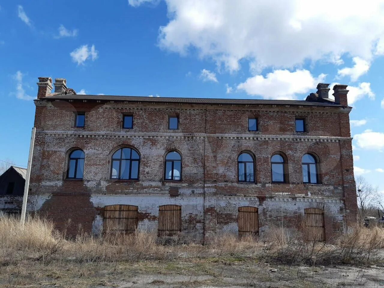 Оби стар. Дом купца Винокурова камень на Оби. Дом купца Винокурова в городе камень-на-Оби. Камень на Оби, мельница Винокурова. Винокуров купец.