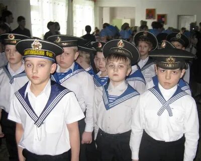 В полоску воротник
