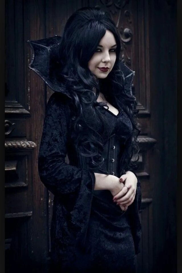 Готическая модель. Готы. Gothic cosplay girl. Викторианец гот wgt. Девушка гот.